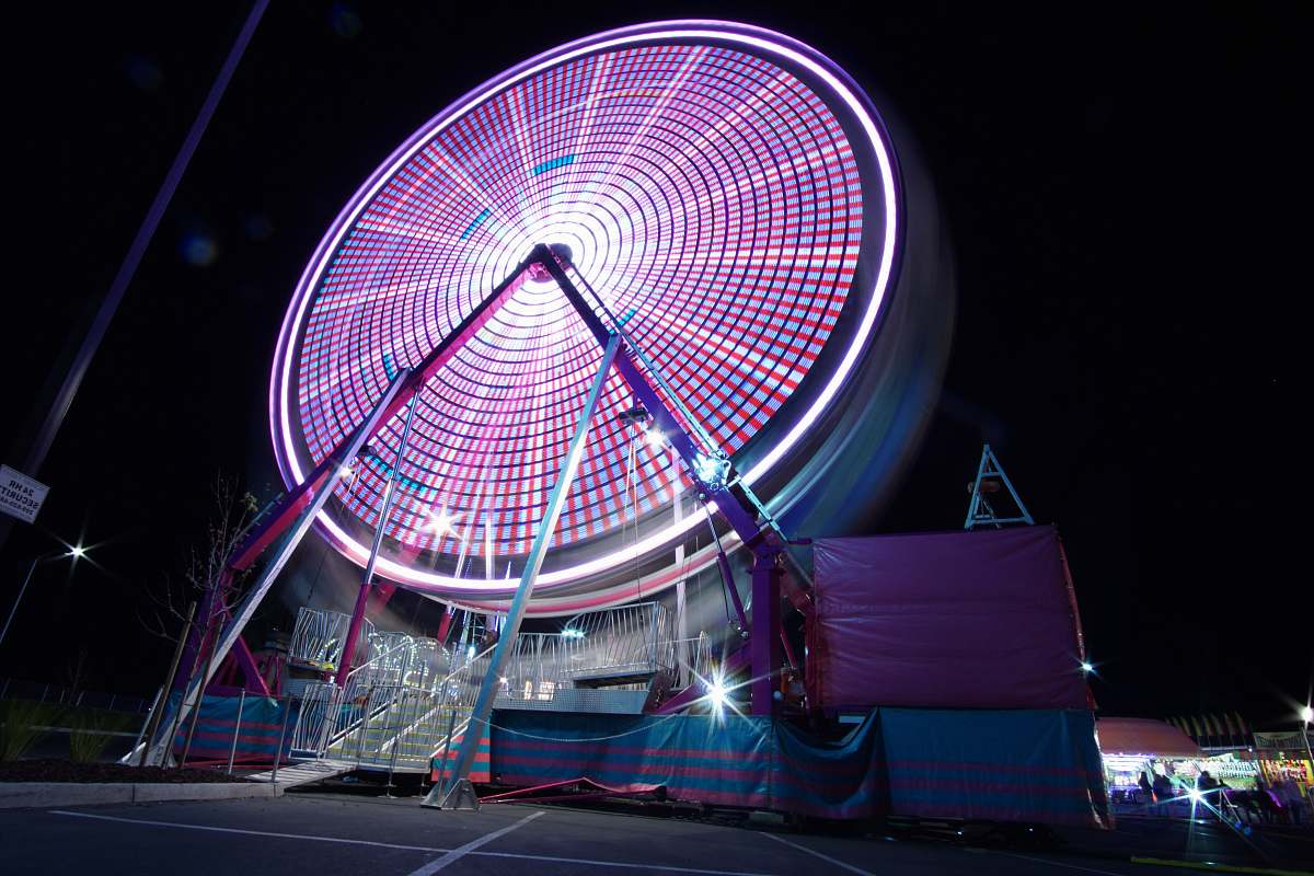 ferris wheel white and pink ferris wheel manteca